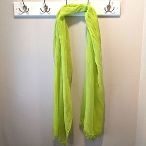 Woman's lightweight scarf